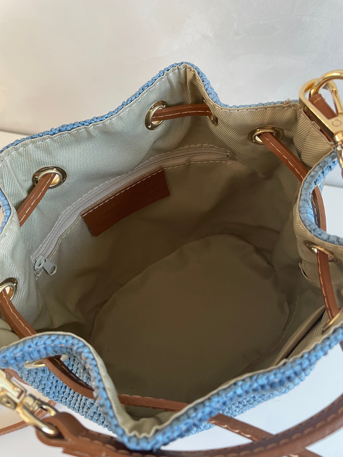 BORSA A SECCHIELLO SARA IN RAFIA E PELLE