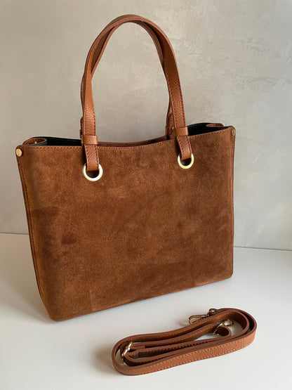 BORSA A SPALLA CARLA IN CAMOSCIO CUOIO
