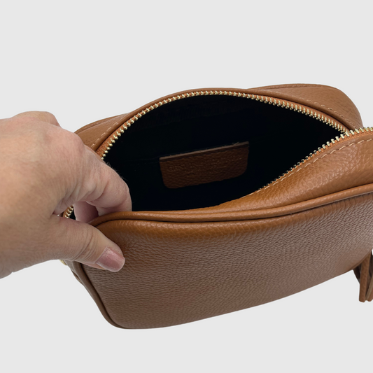 BORSA A TRACOLLA ILARIA IN PELLE