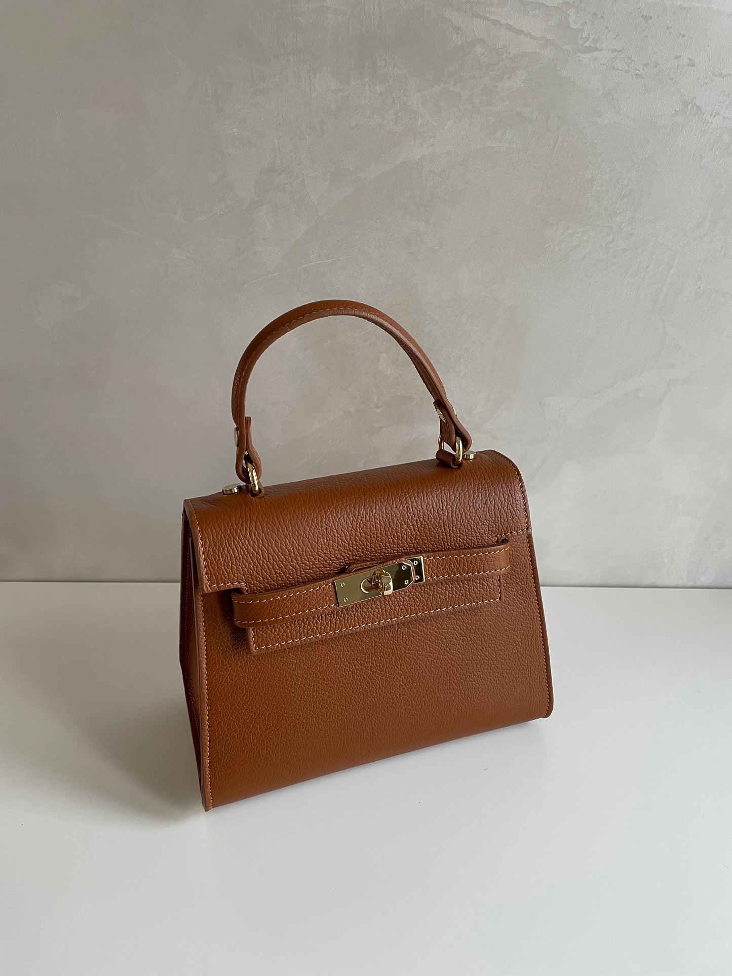 BORSA A MANO BENEDETTA CON TRACOLLA