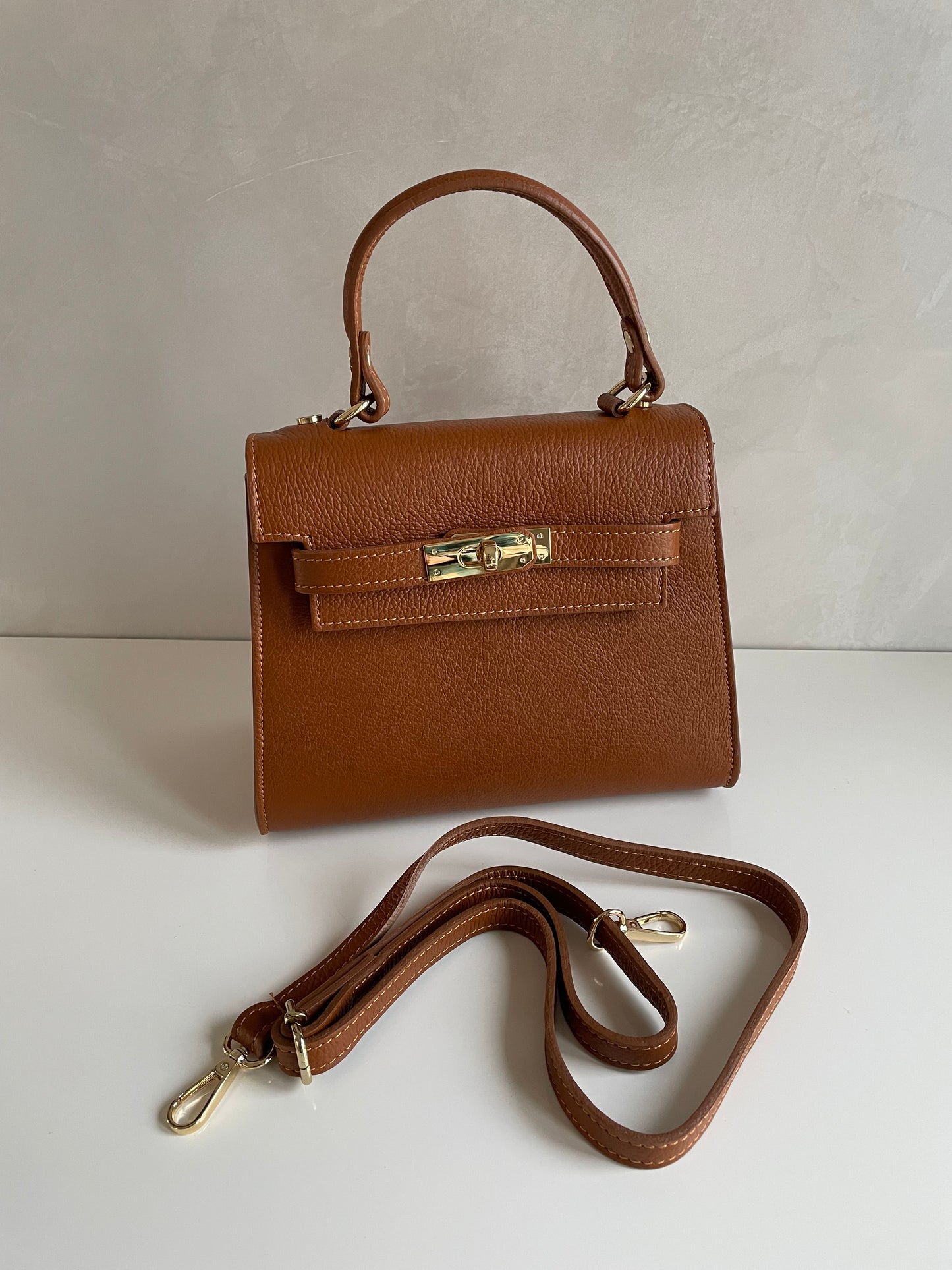 BORSA A MANO BENEDETTA CON TRACOLLA