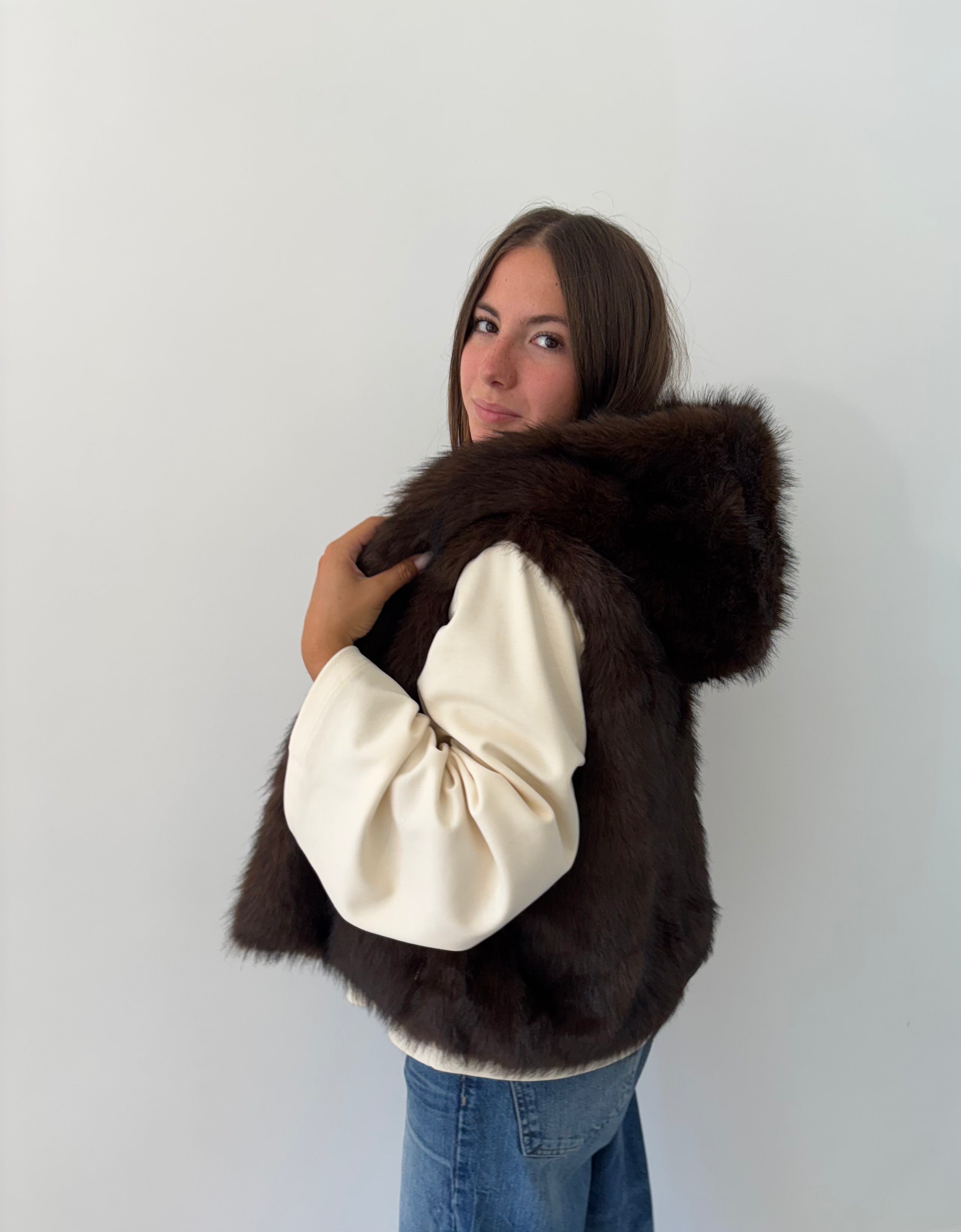 GILET AOSTA ECOPELLICCIA CON CAPPUCCIO