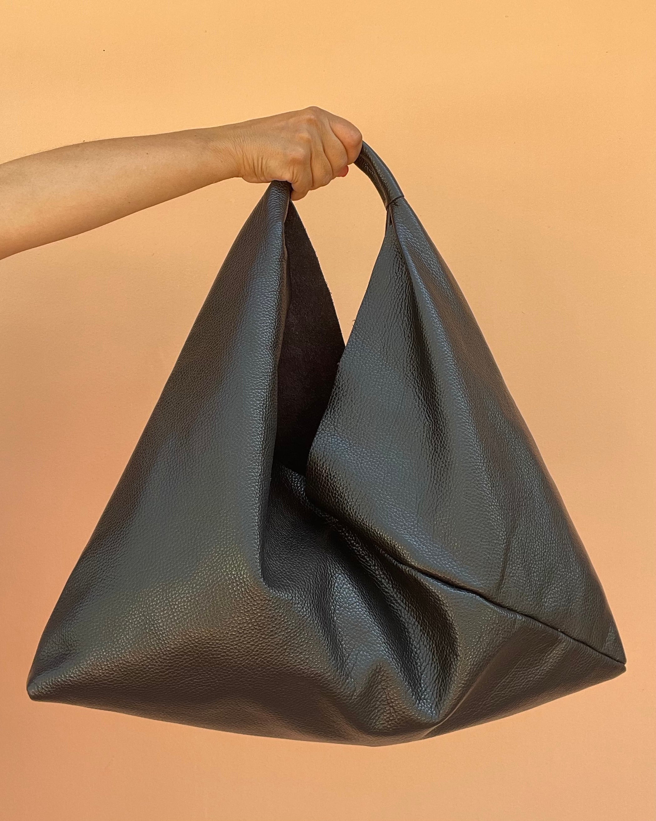 BORSA A SPALLA ARIA