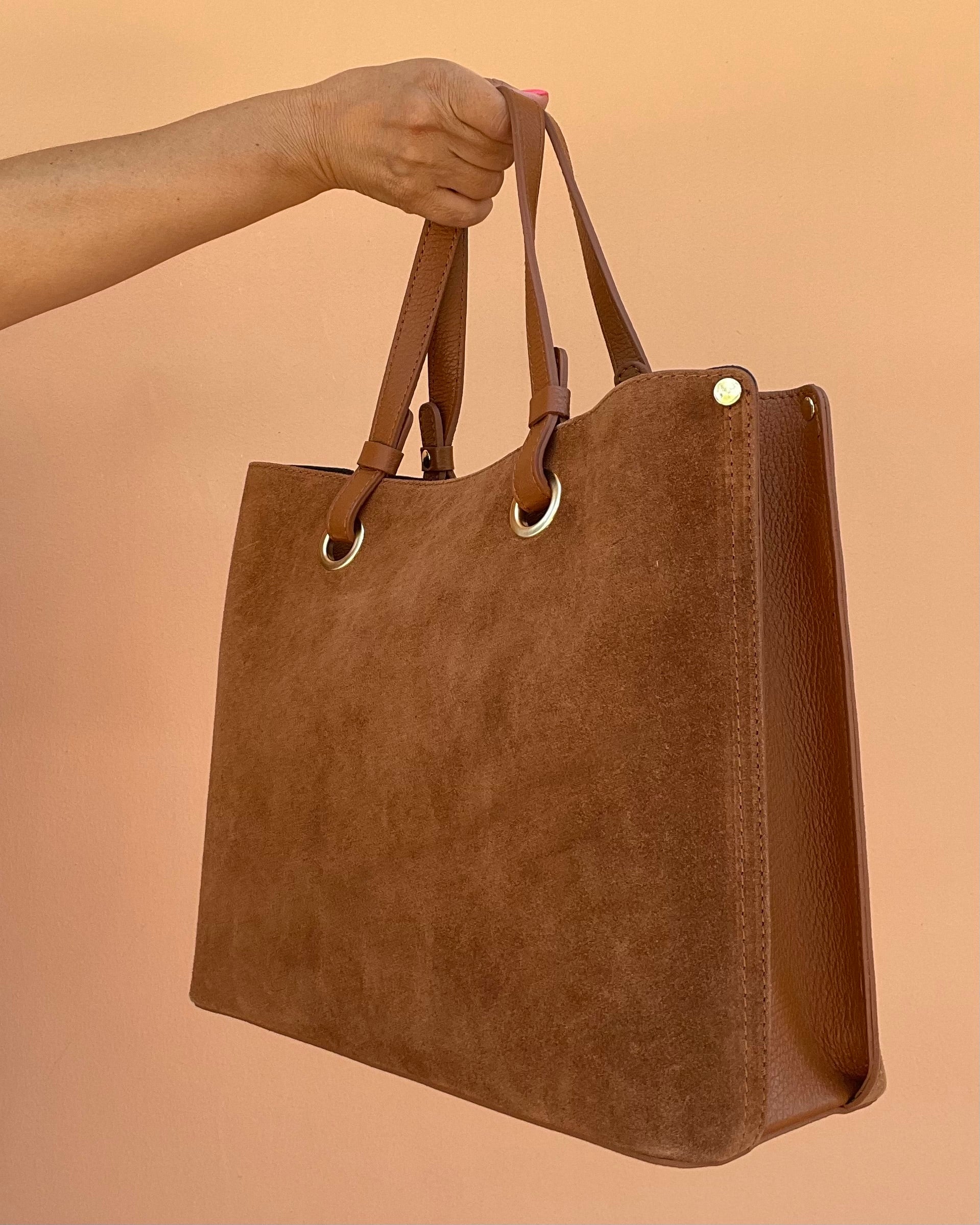 BORSA A SPALLA DANIELA CUOIO