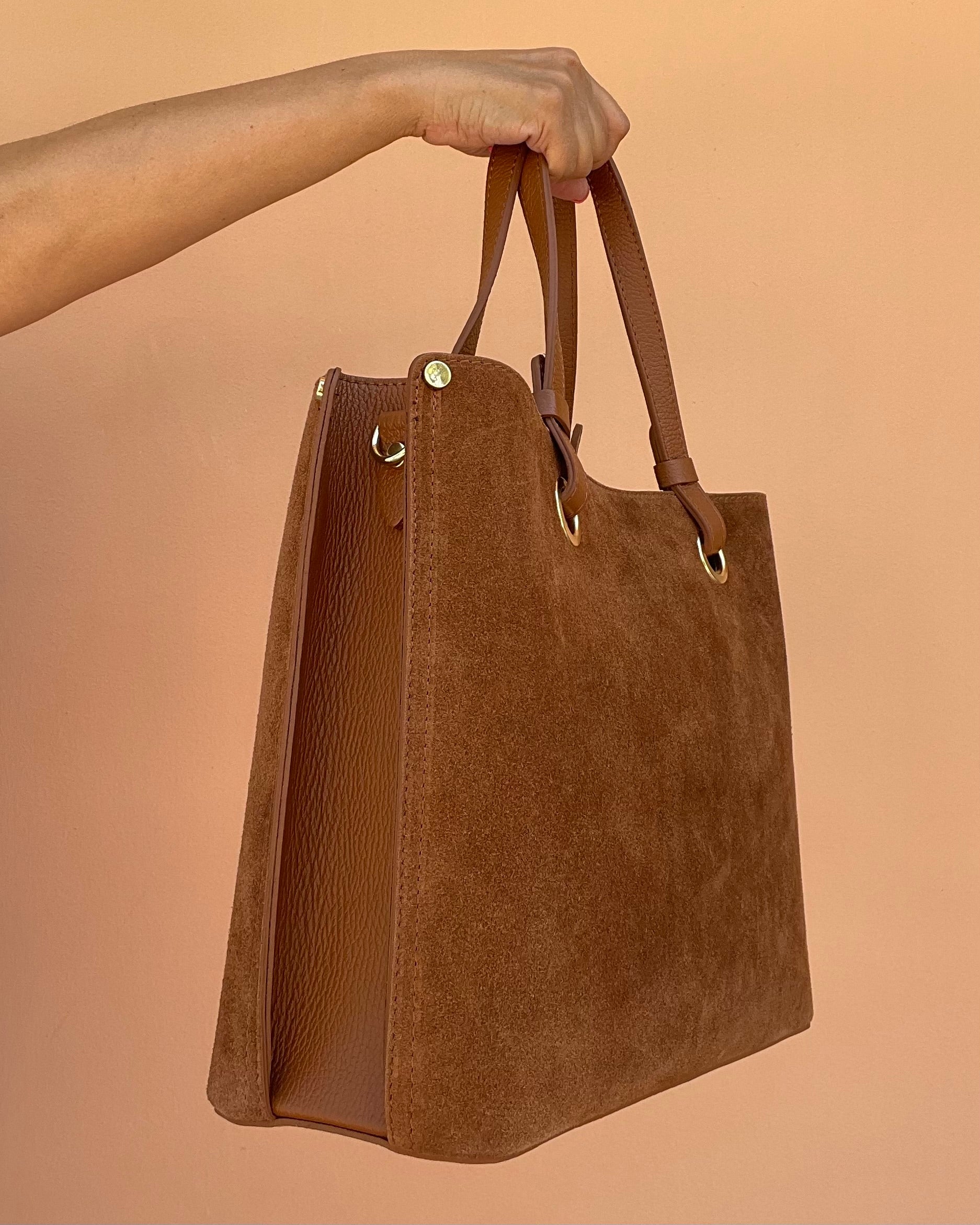 BORSA A SPALLA DANIELA CUOIO