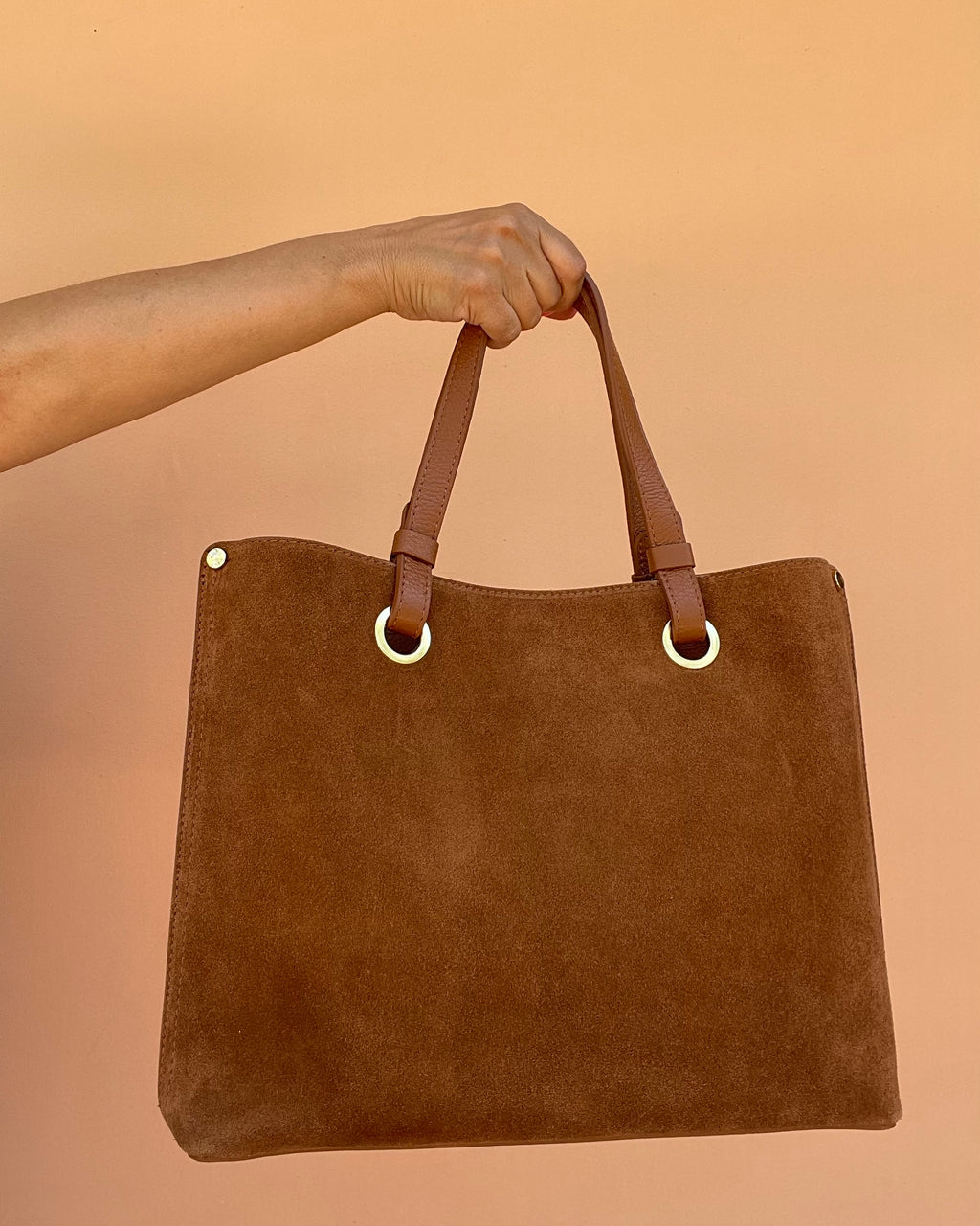 BORSA A SPALLA DANIELA CUOIO