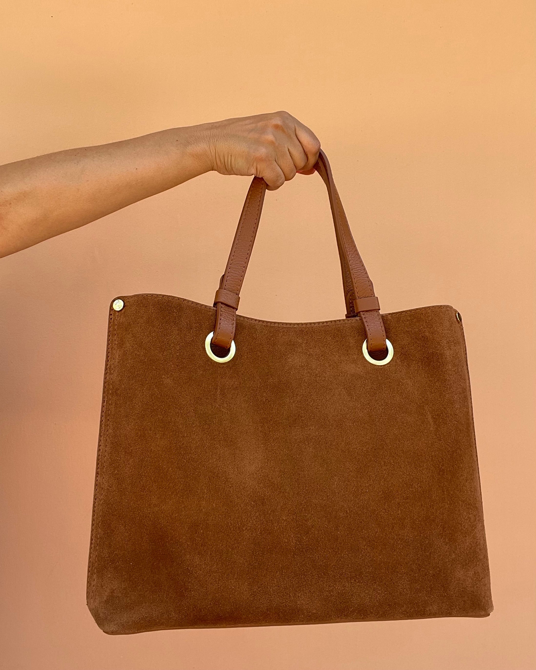 BORSA A SPALLA DANIELA CUOIO