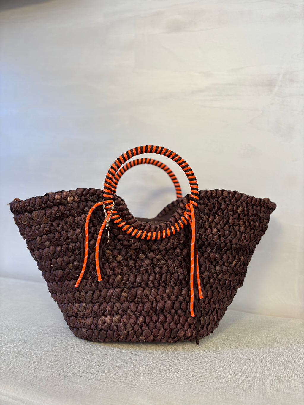 BORSA A MANO CAPRI
