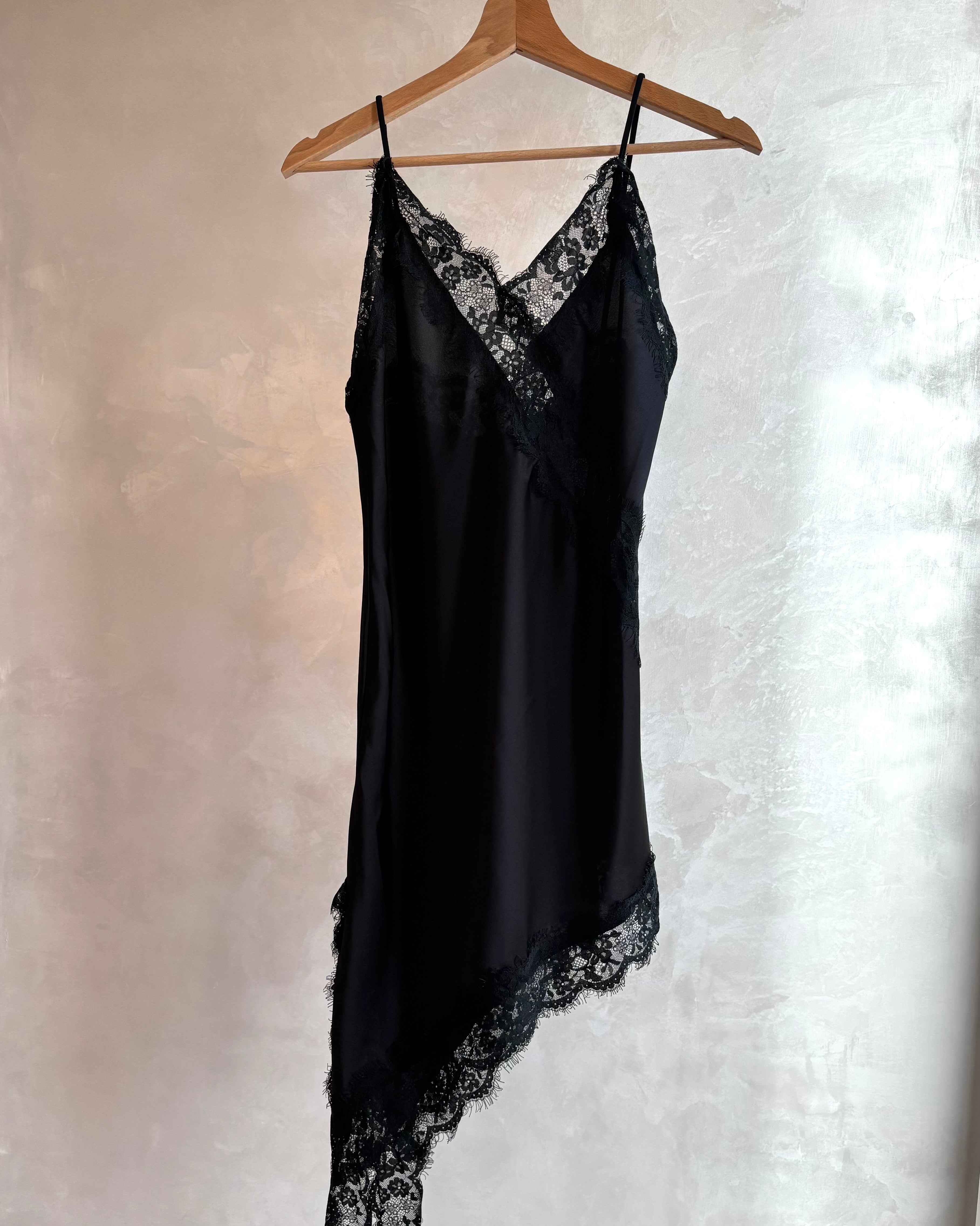 VESTITO SATINATO PIZZO ASIMMETRICO